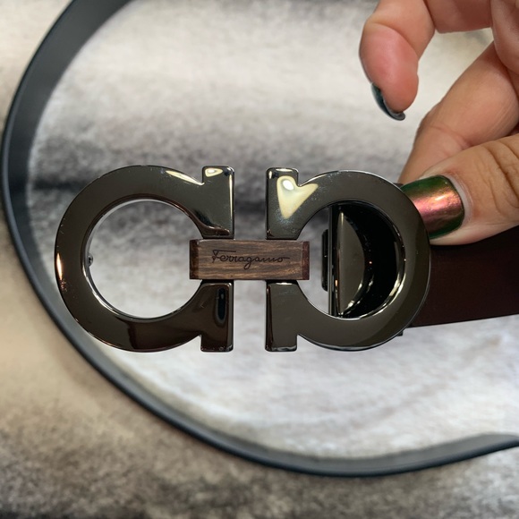 { Salvatore Ferragamo } Gancini Reversible Belt - Picture 2 of 7